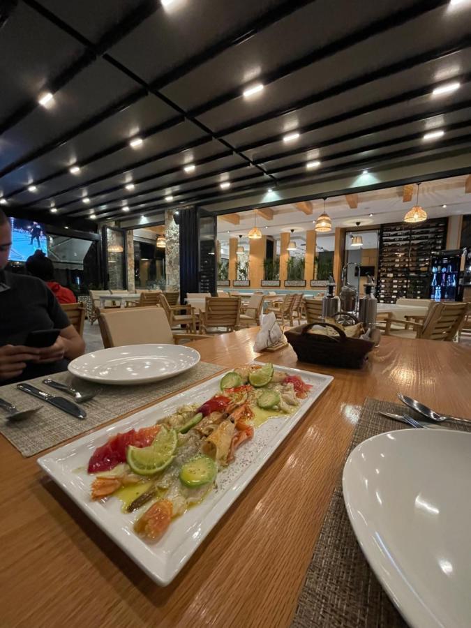 Hotel Кєпаро Екстер'єр фото